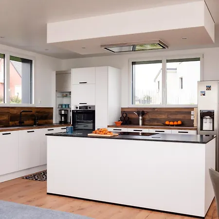 Belle Vue - Familiale Et Spacieuse ル・トレポール